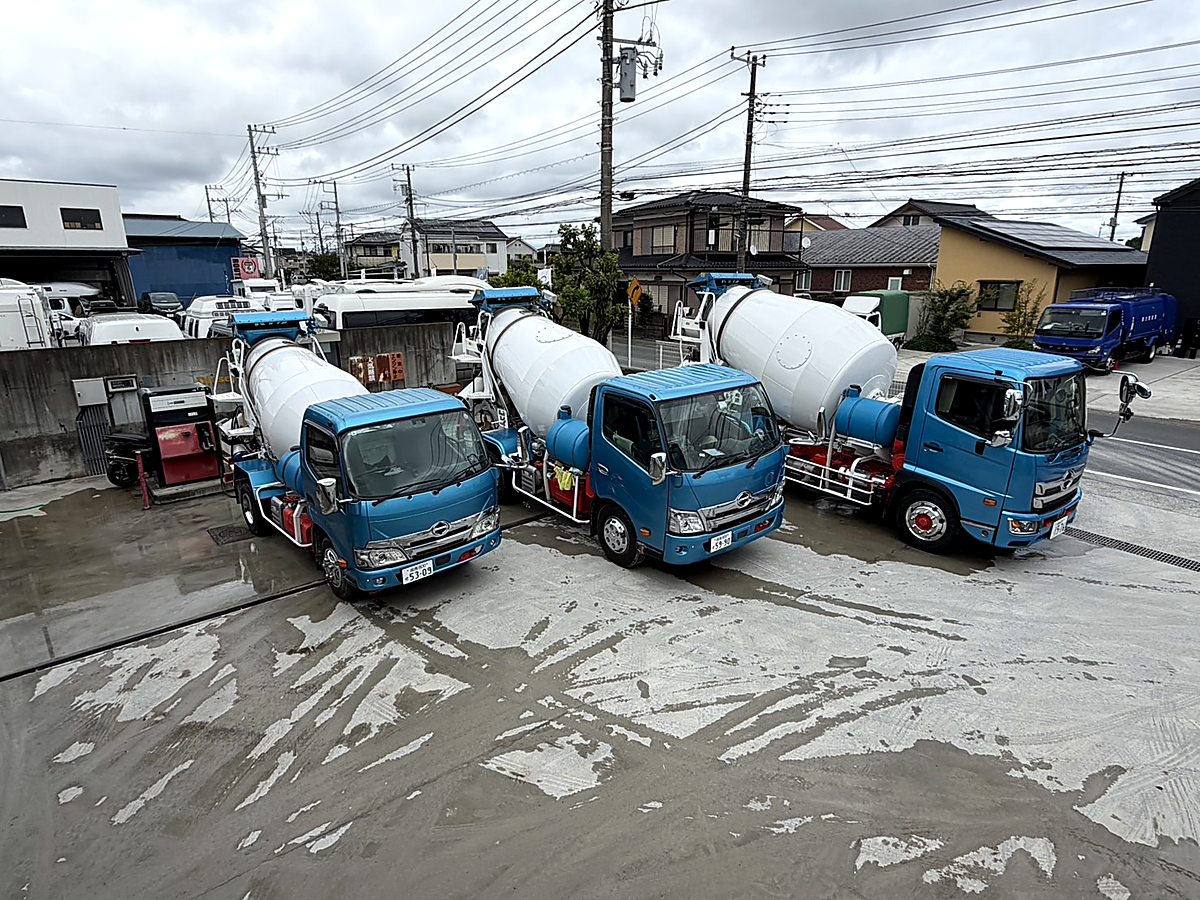 アジテータ車